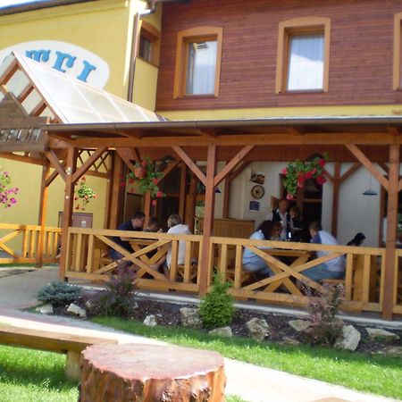 Motel Ranč Ruzomberok Exteriér fotografie